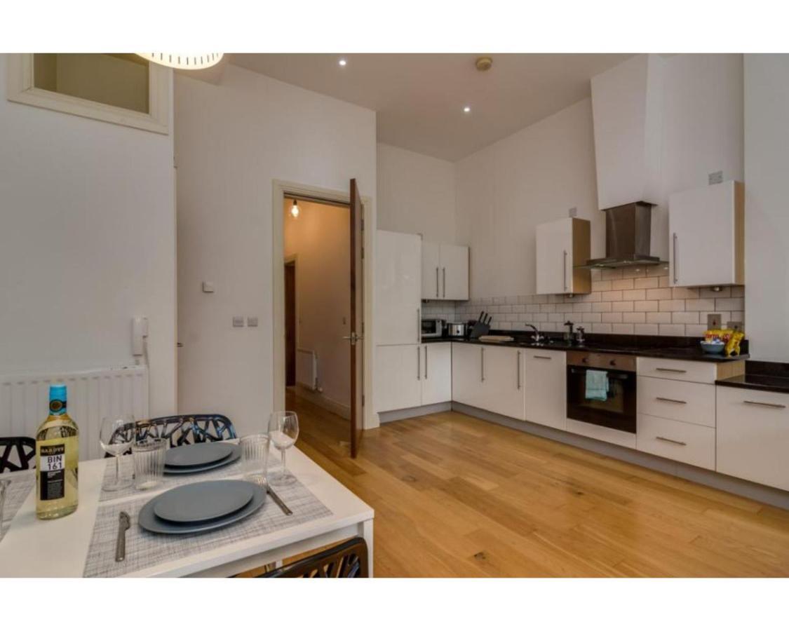 Central Belfast Apartments Fitzrovia ภายนอก รูปภาพ